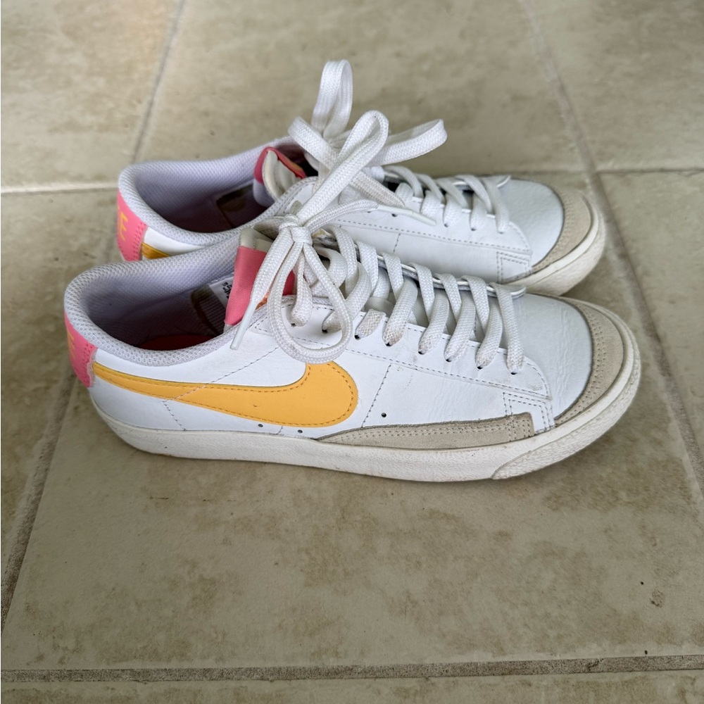 Nike Youth Blazer Low 77